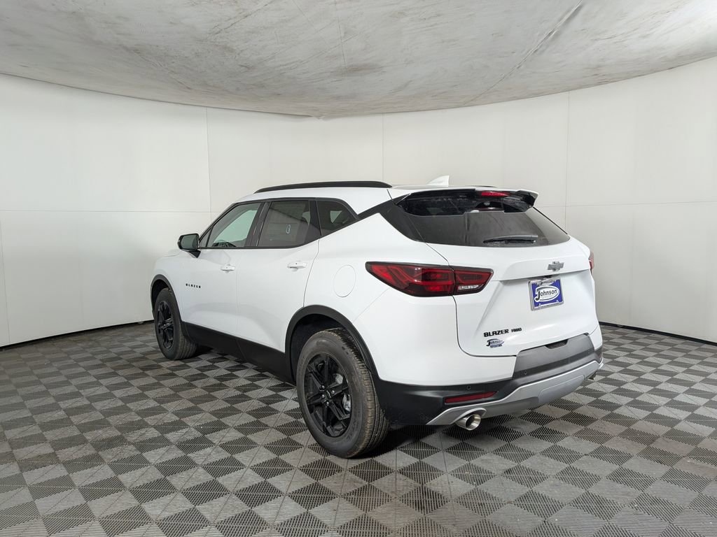 New 2026 Chevrolet Blazer LT w/ Midnight/Sport Edition AWD/4WD image 4