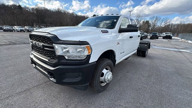 Used 2022 RAM 3500 Tradesman image 1