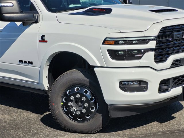 New 2025 RAM 3500 Limited image 3