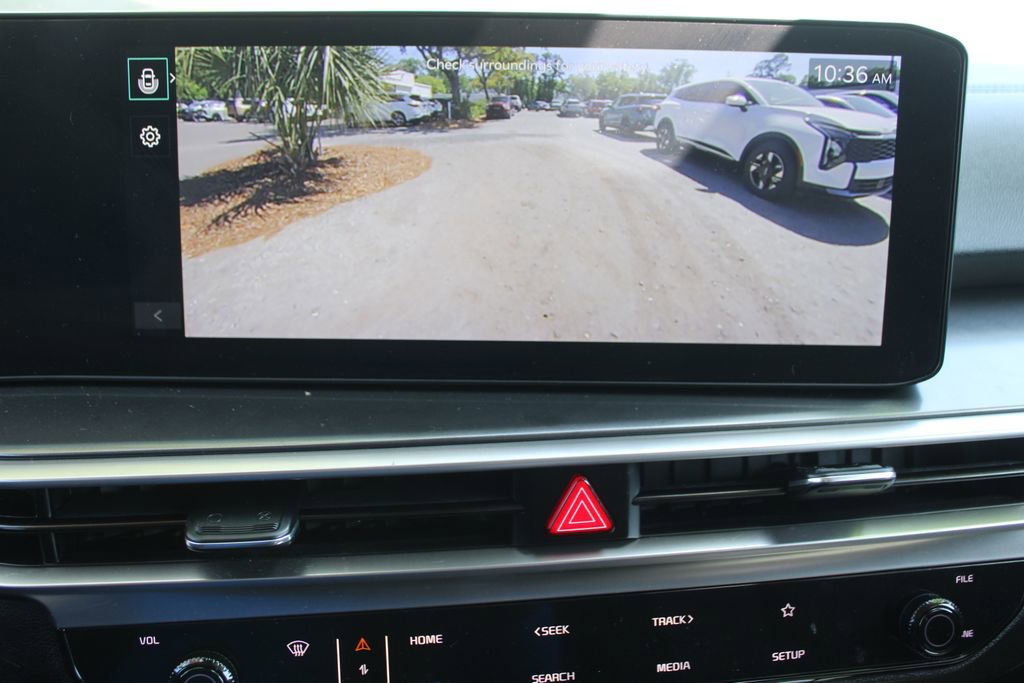 Certified 2024 Kia Sorento LX image 47