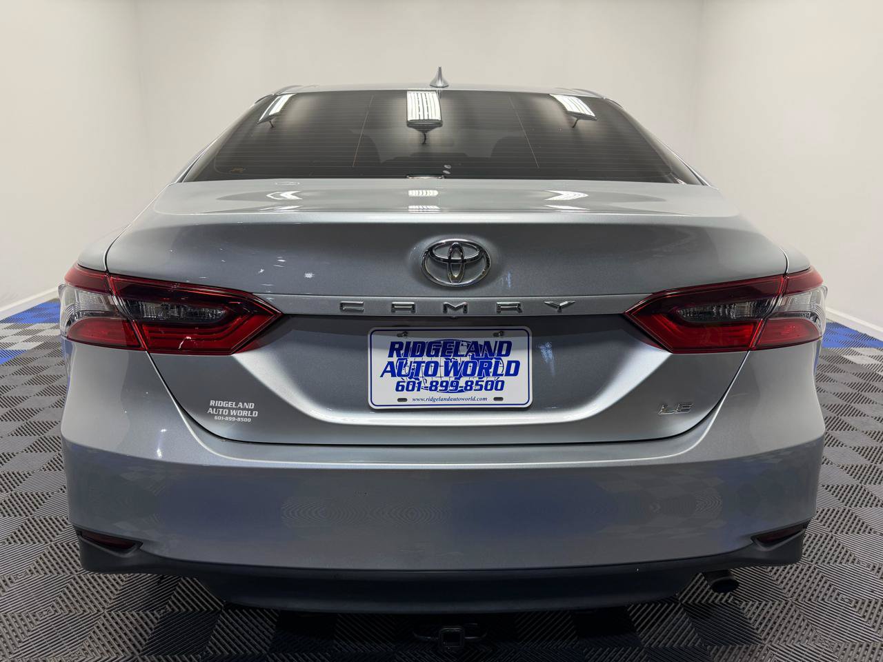 Used 2023 Toyota Camry LE FWD image 10