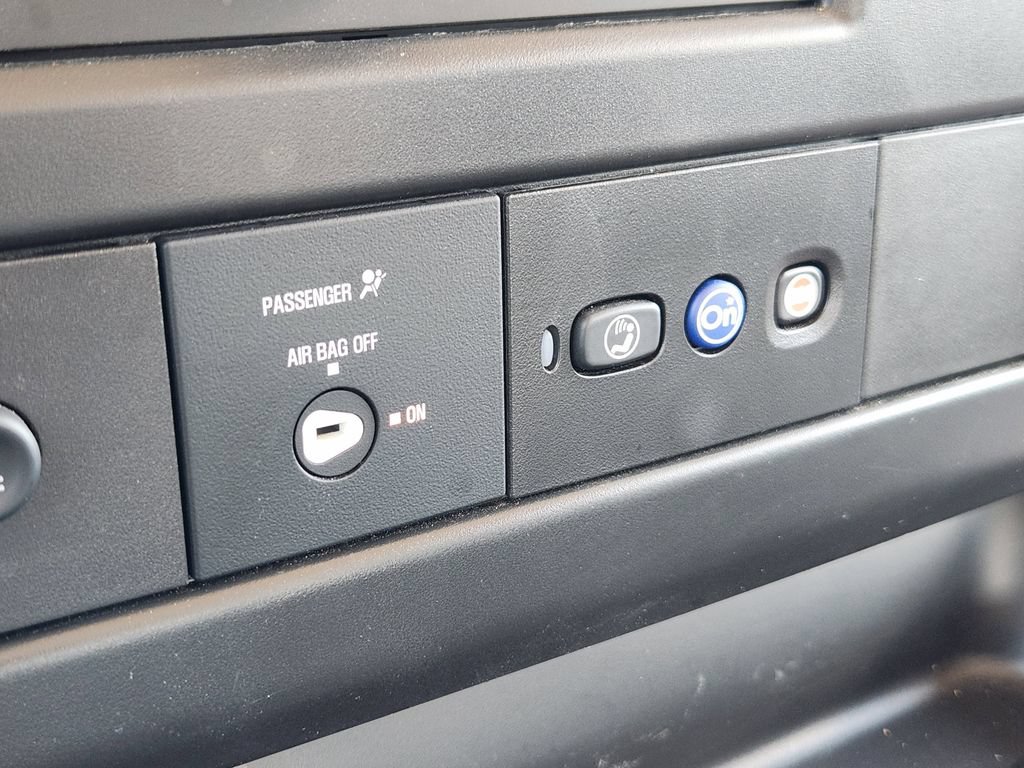 Used 2025 Chevrolet Express 2500 w/ Driver Convenience Package RWD image 20