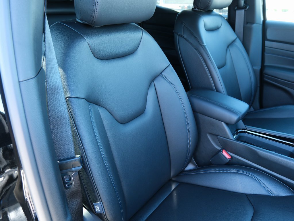 New 2026 Jeep Compass Limited image 30