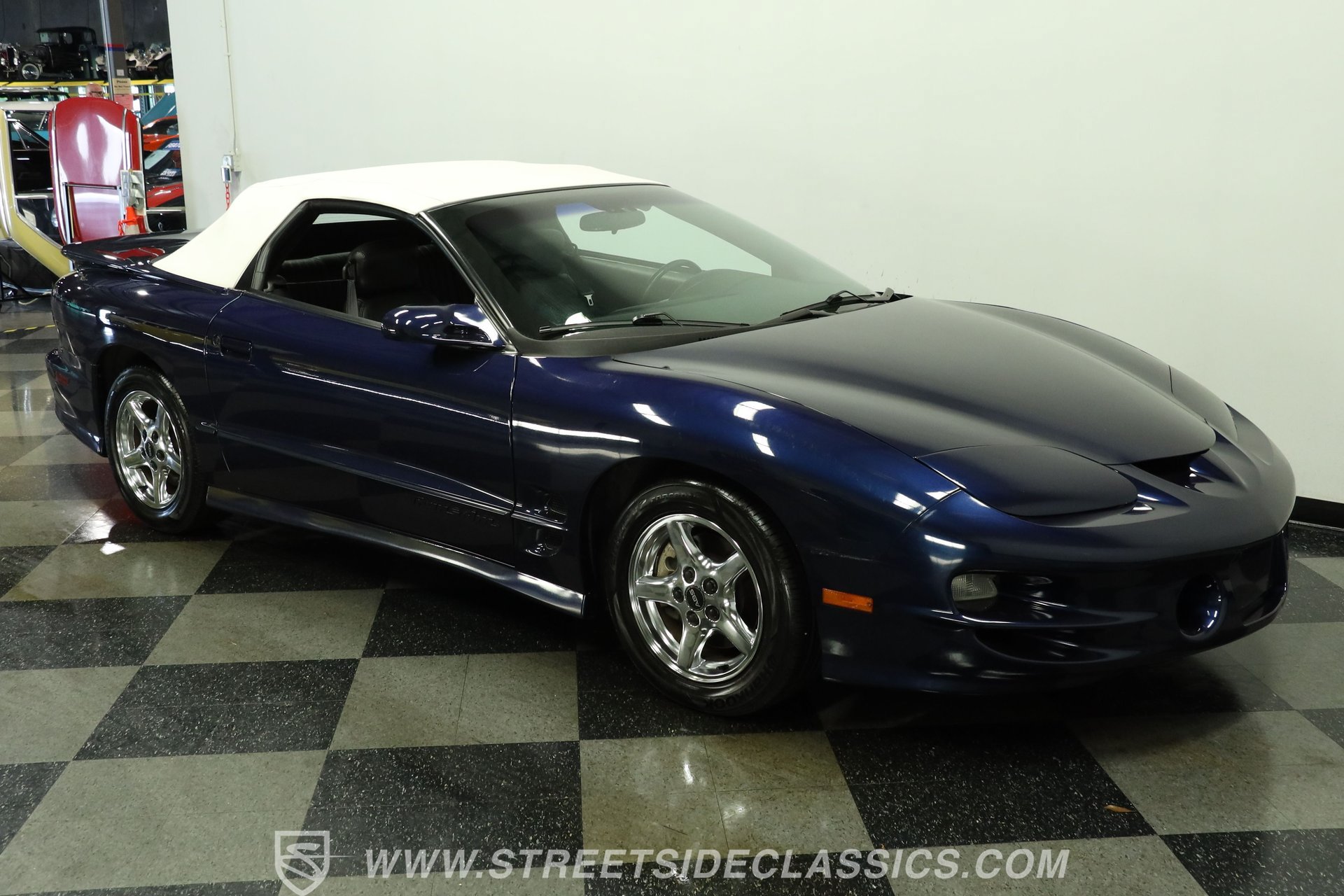 Used 2001 Pontiac Firebird Trans Am RWD image 14