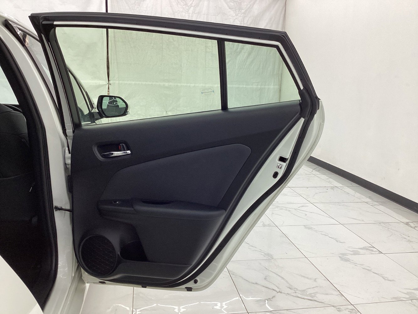 Used 2018 Toyota Prius Prime Premium image 25