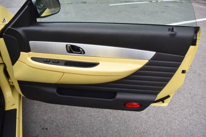 Used 2002 Ford Thunderbird RWD image 25