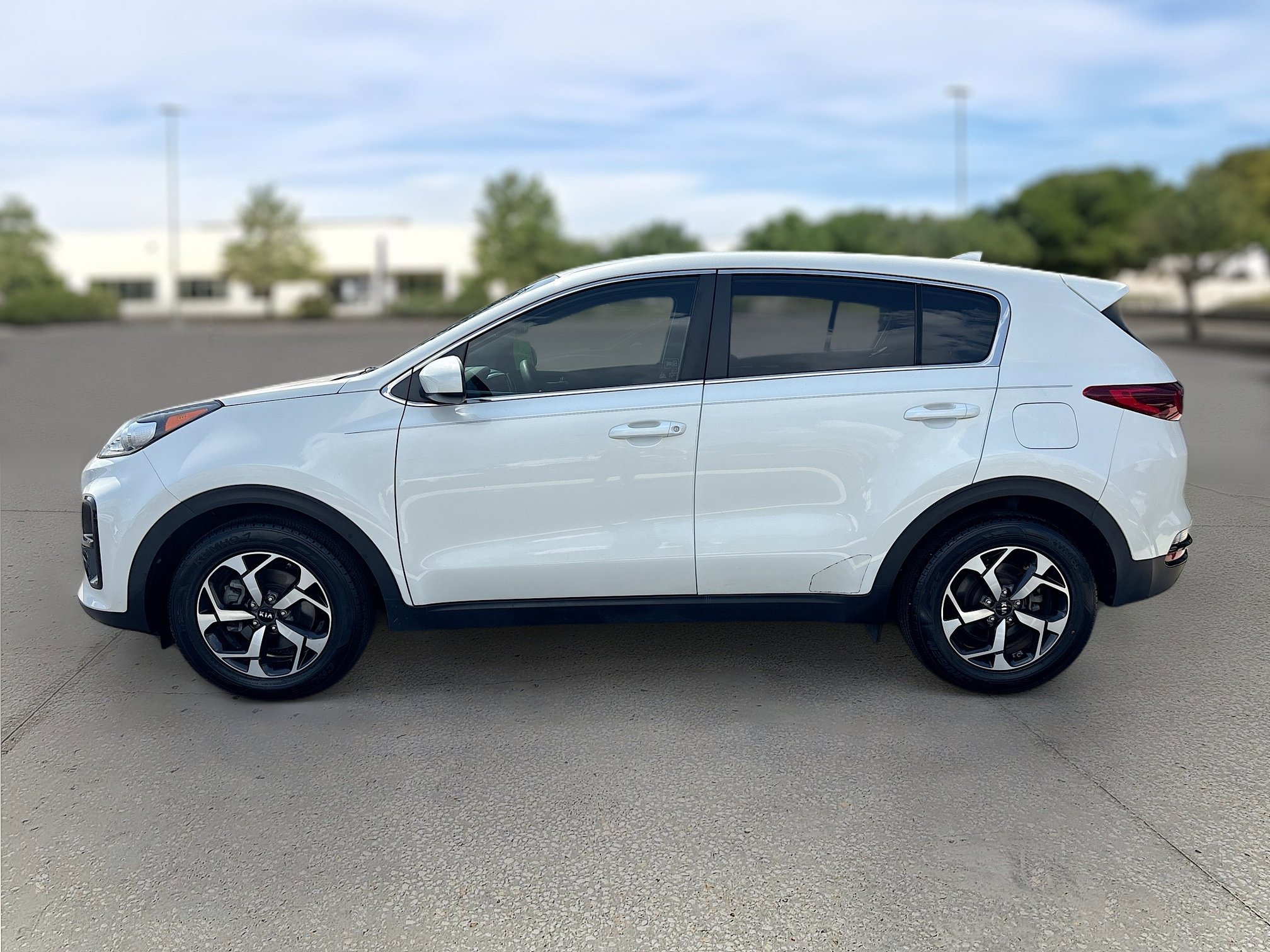 Used 2021 Kia Sportage LX FWD image 4