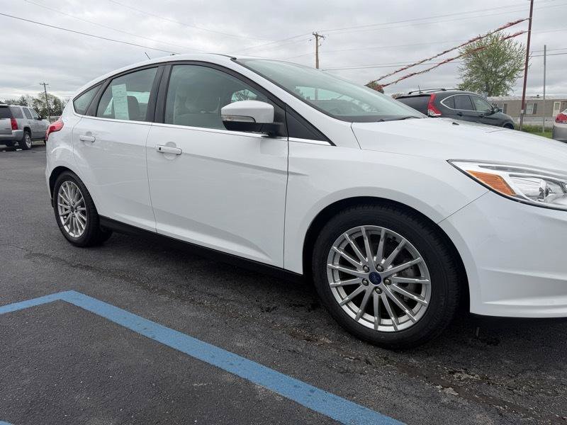 Used 2016 Ford Focus Electric Hatchback FWD image 34