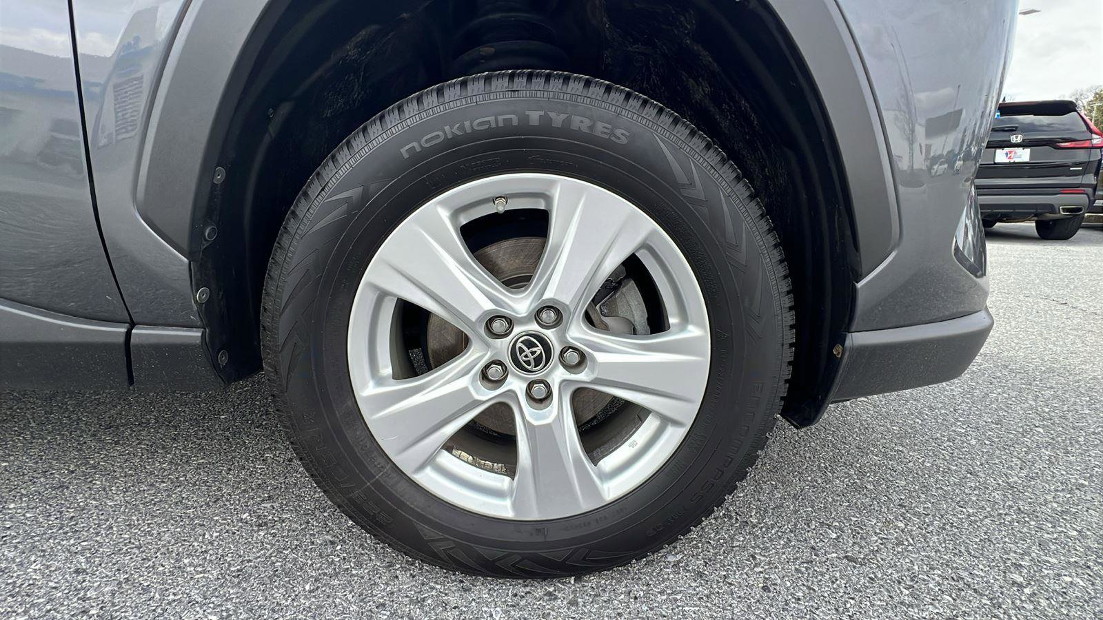 Used 2019 Toyota RAV4 XLE w/ Convenience Package image 10