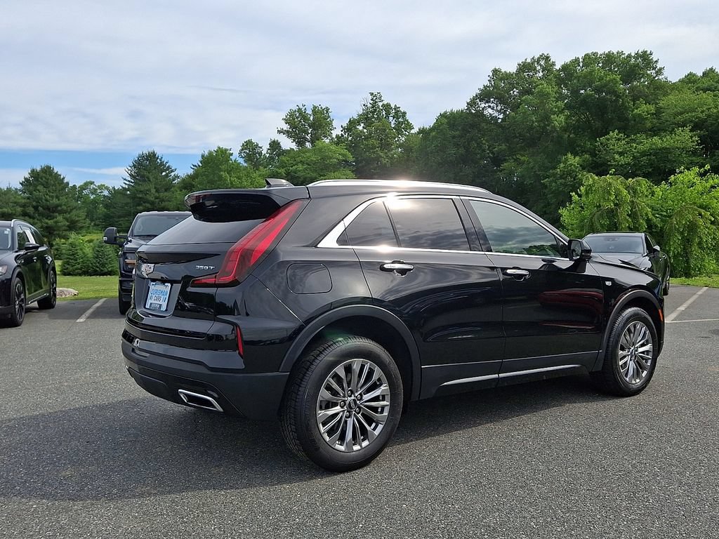 Used 2024 Cadillac XT4 Premium Luxury AWD/4WD image 6