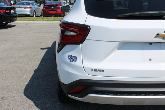 Used 2024 Chevrolet Trax LT w/ Driver Confidence Package FWD image 40