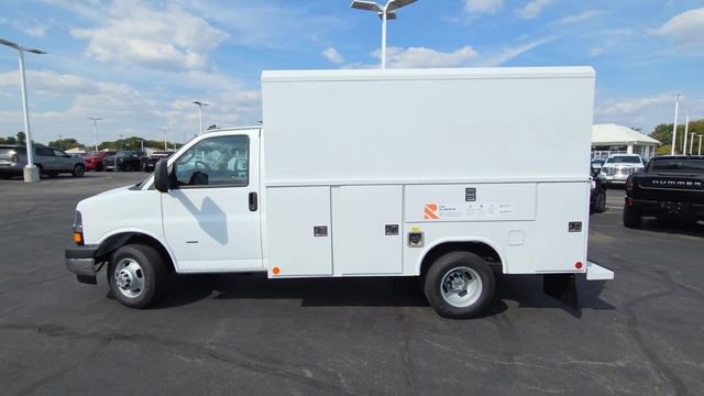 New 2025 Chevrolet Express 3500 w/ Power Convenience Package RWD image 5