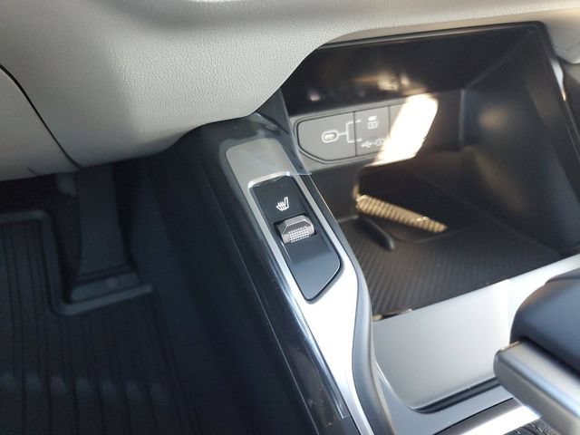 Certified 2025 Kia Sorento S w/ Panoramic Sunroof Package FWD image 24