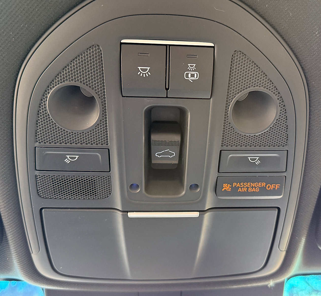 Used 2023 Genesis G70 2.0T w/ Sport Prestige Package image 21