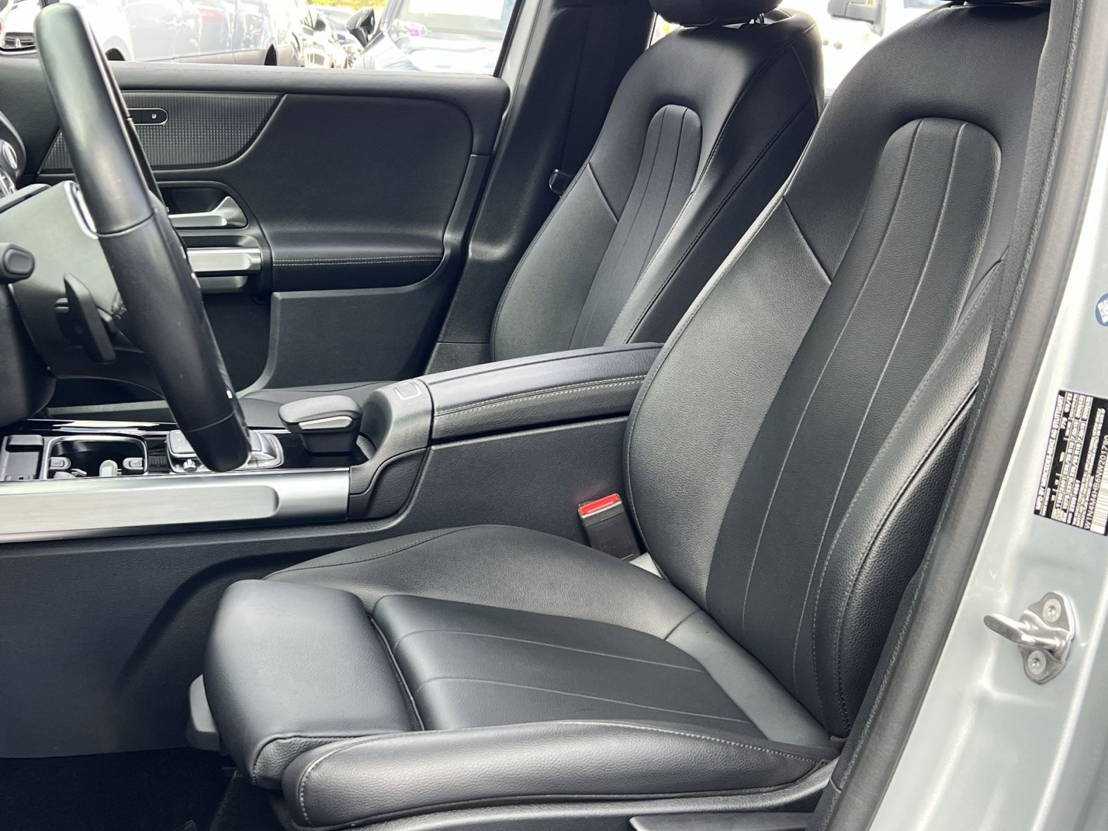 Used 2022 Mercedes-Benz GLB 250 4MATIC image 18