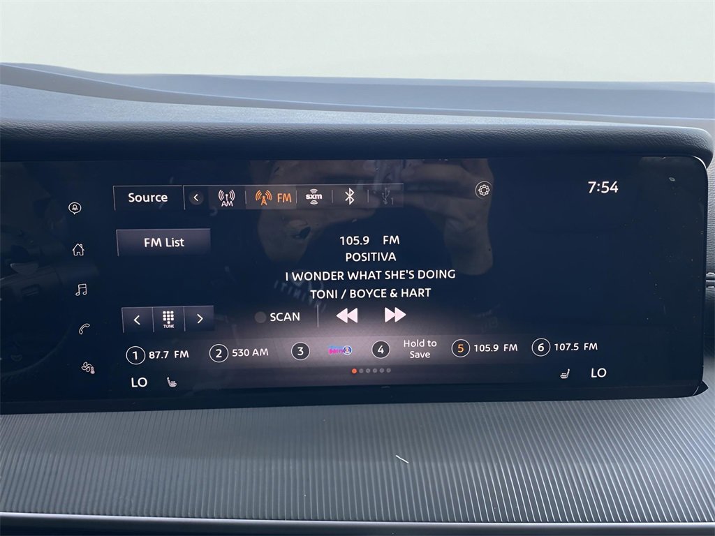 Used 2025 Nissan Murano SV image 11