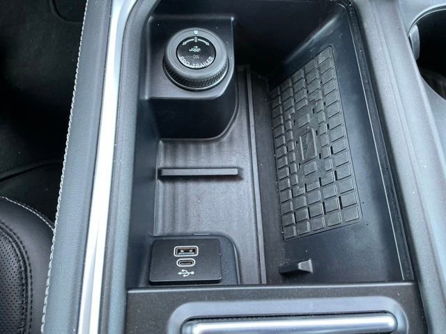 Used 2025 Ford Expedition Platinum AWD/4WD image 32