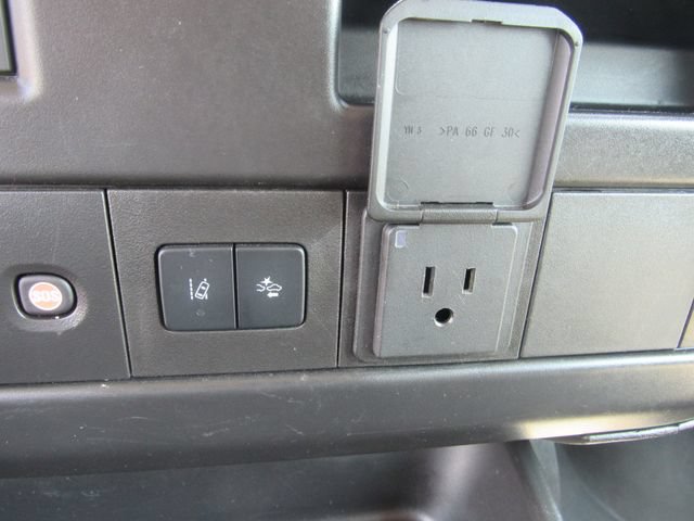 Certified 2023 Chevrolet Express 3500 LT w/ LT Preferred Equipment Group RWD image 16