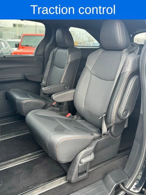 Used 2022 Toyota Sienna XSE w/ XSE Plus Package image 26