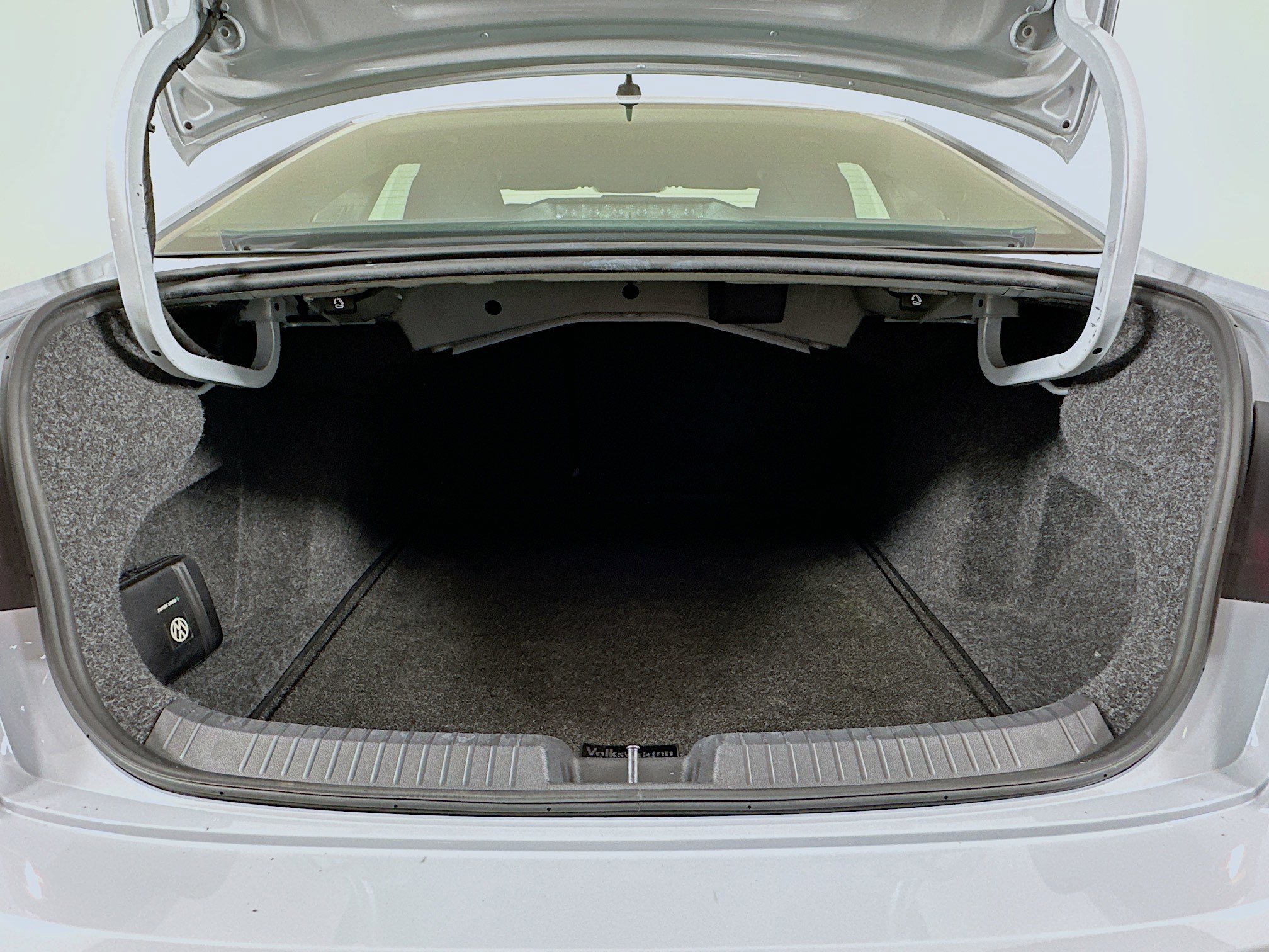 Used 2019 Volkswagen Jetta S w/ Driver Assistance Package image 27