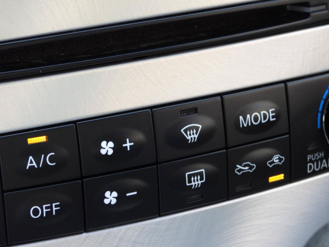 Used 2014 INFINITI Q60 AWD Coupe w/ Premium Package image 73