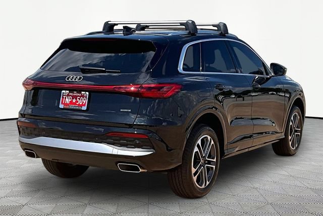 Used 2025 Audi Q5 Premium w/ Convenience Package AWD/4WD image 2