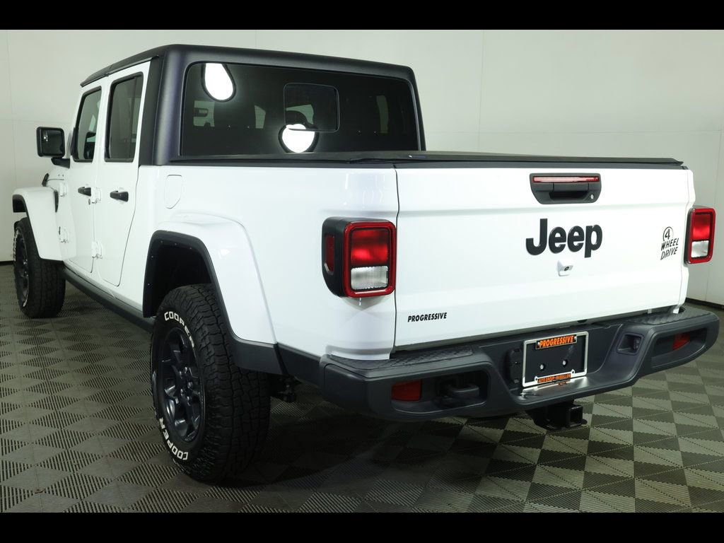 Used 2023 Jeep Gladiator Sport AWD/4WD image 6