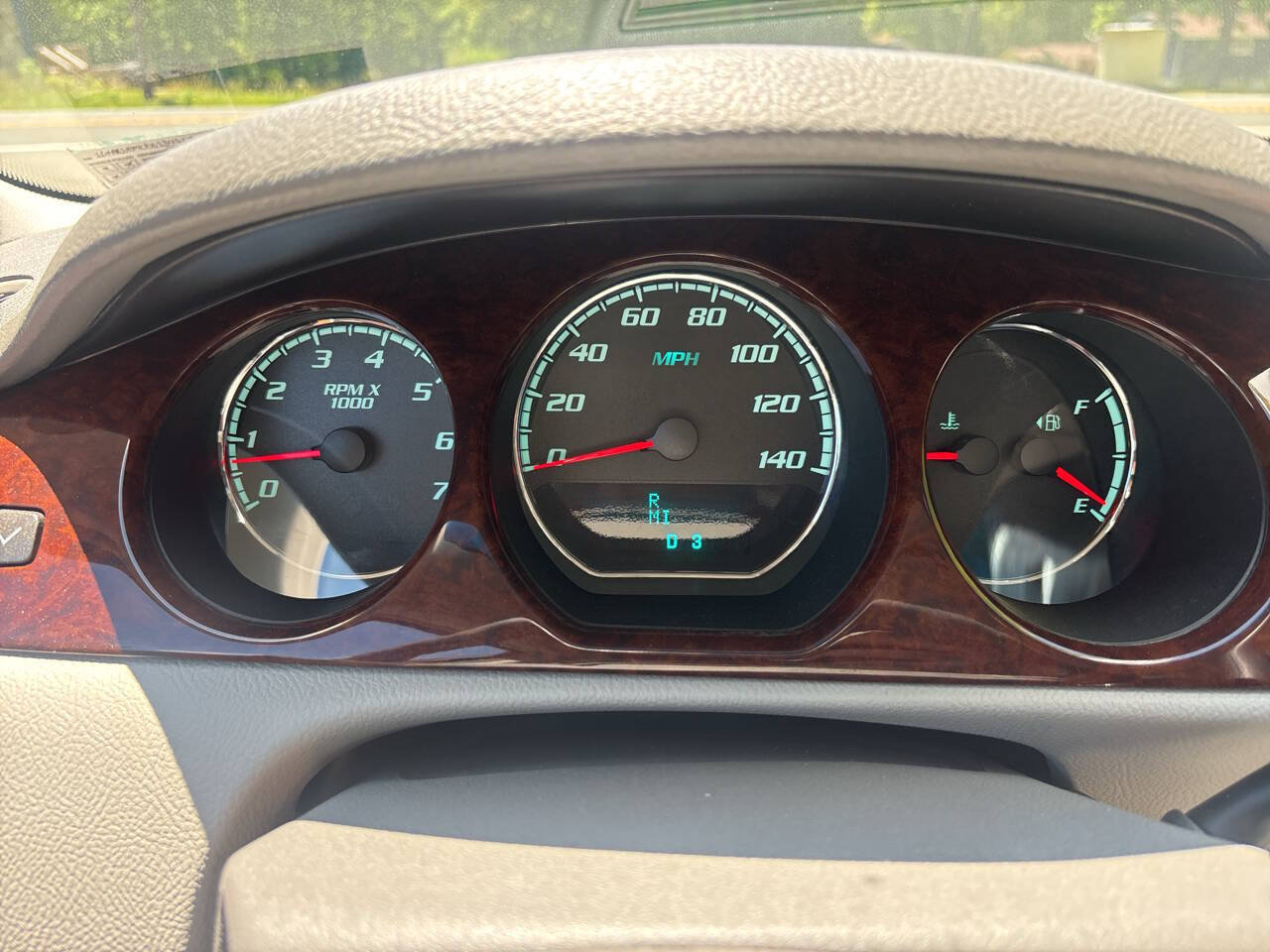 Used 2011 Buick Lucerne CXL w/ Driver Confidence Package FWD image 28