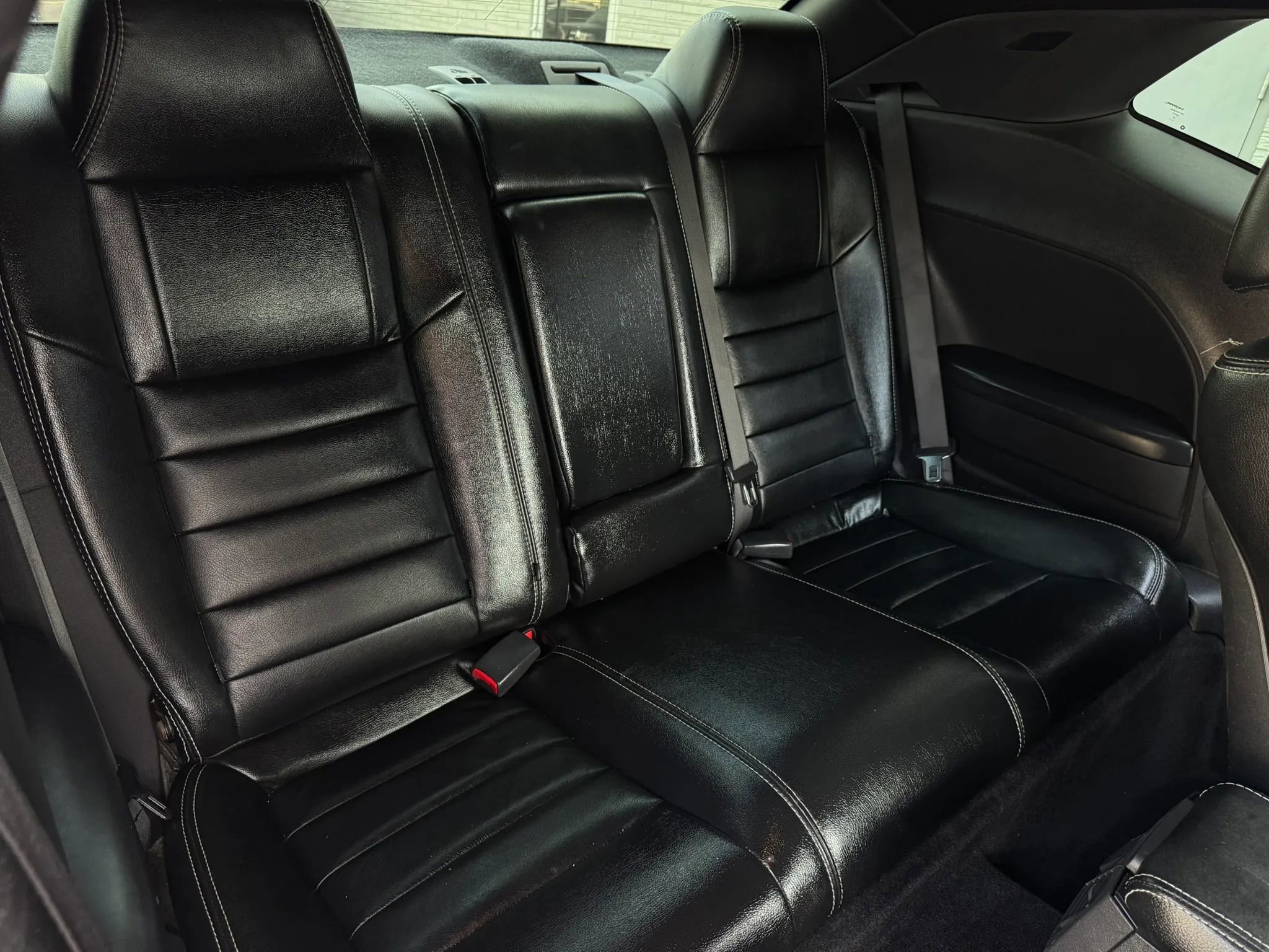 Used 2012 Dodge Challenger R/T RWD image 21