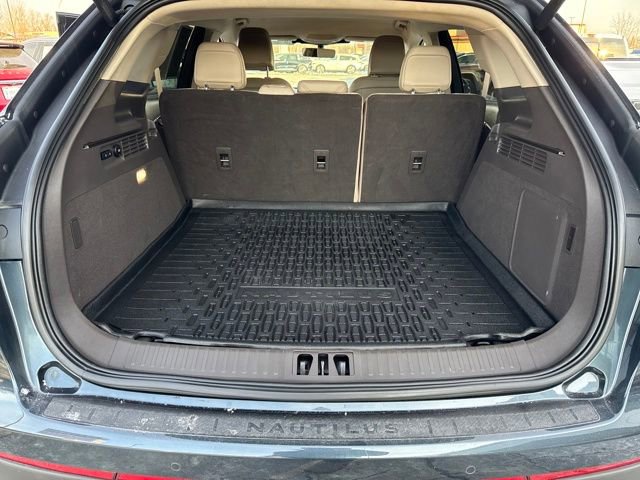 Certified 2023 Lincoln Nautilus AWD w/ Premium Package image 25