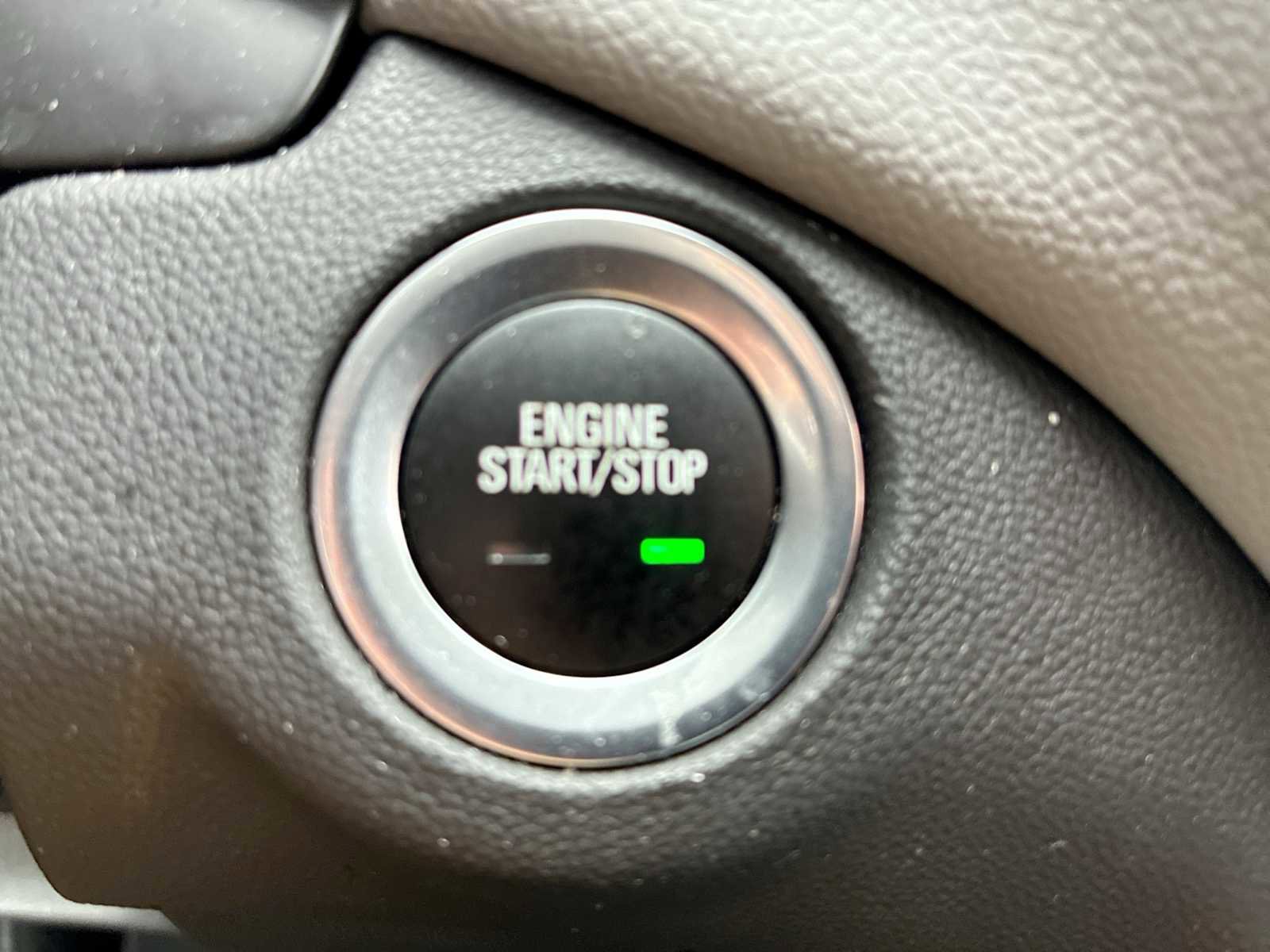 Used 2024 Chevrolet Equinox LS w/ LS Convenience Package image 16