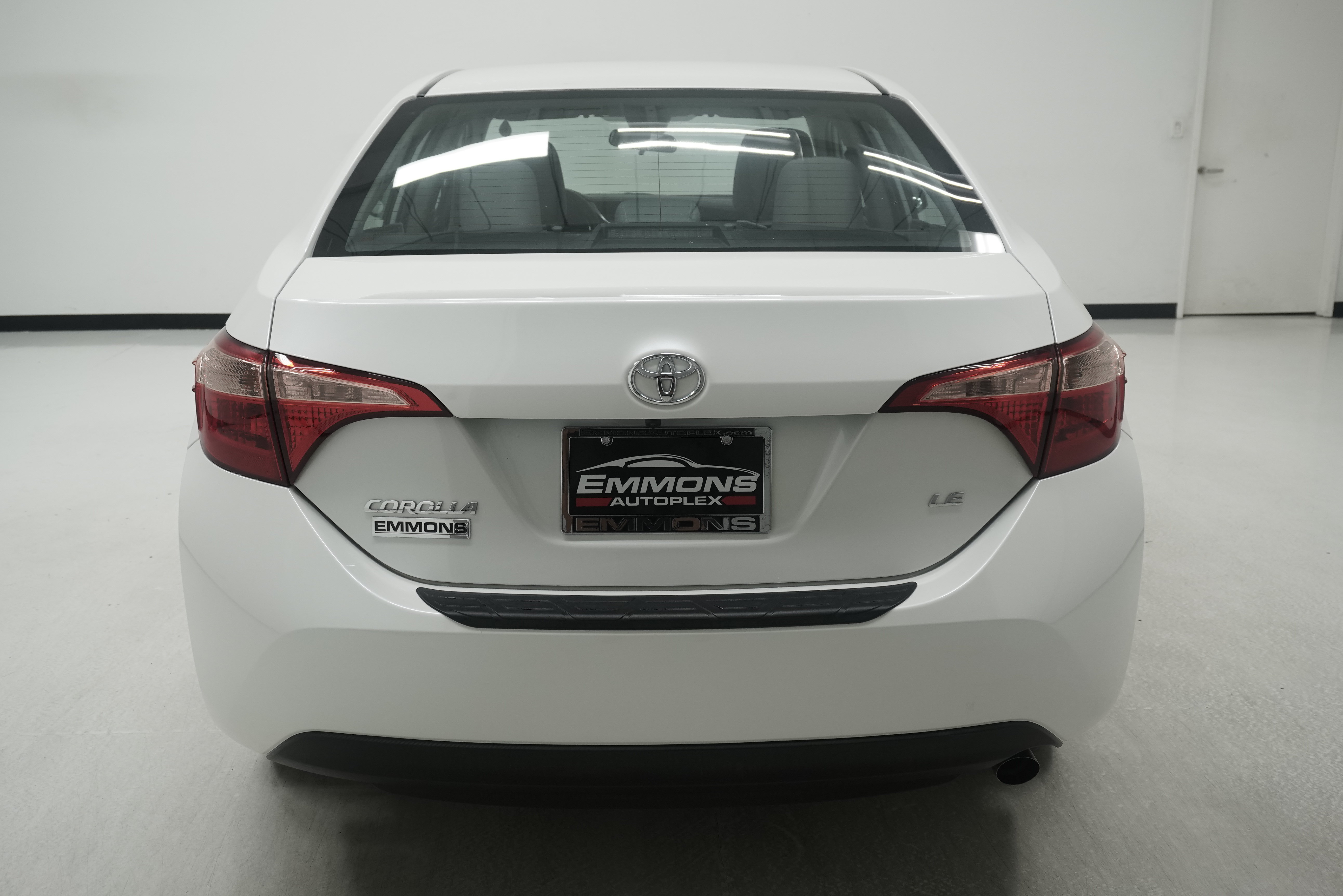 Used 2017 Toyota Corolla LE FWD image 5