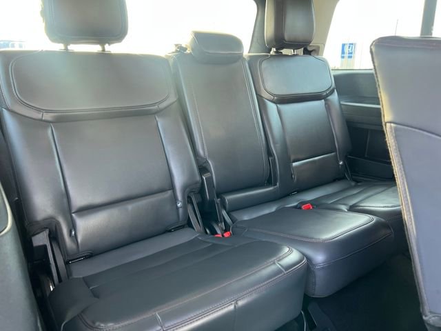 Used 2025 Ford Expedition Active AWD/4WD image 18