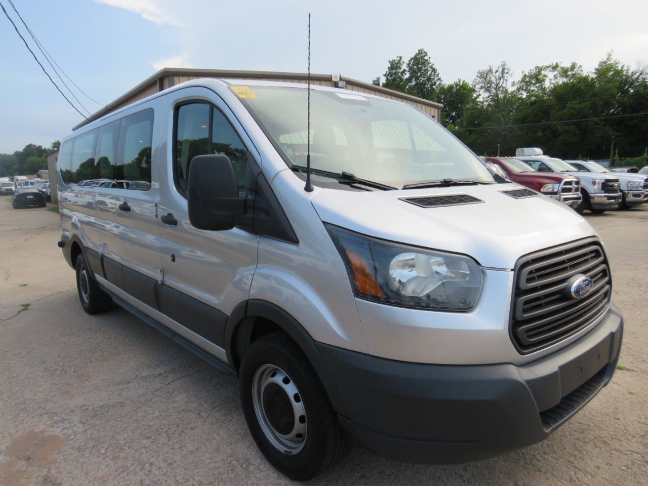 Used 2015 Ford Transit 350 XL RWD image 3