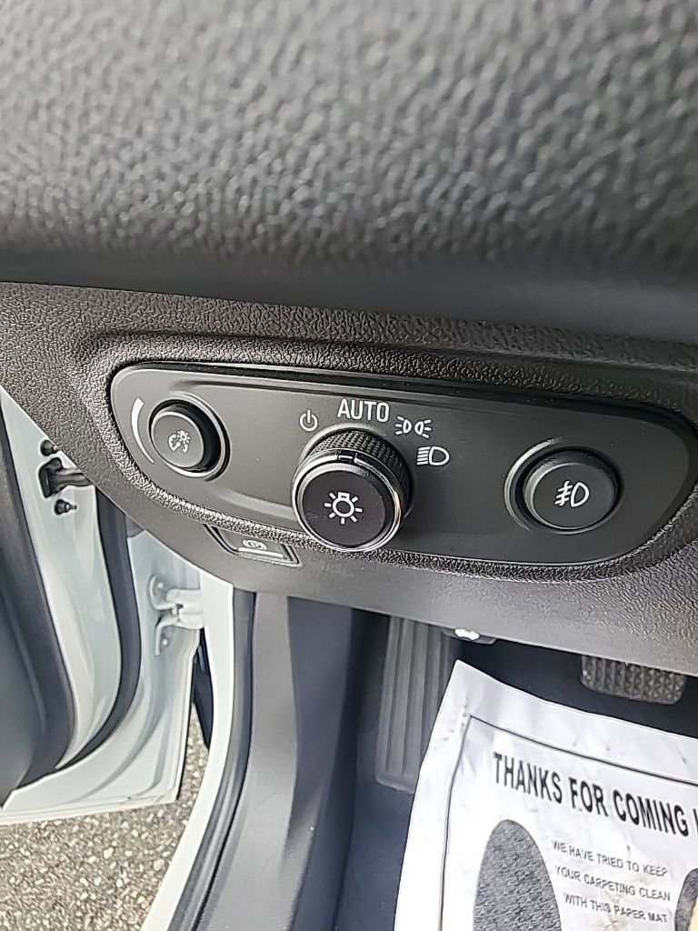 Used 2023 GMC Terrain SLT image 26