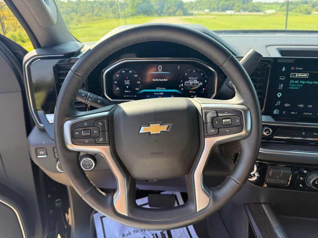 Used 2026 Chevrolet Silverado 2500 LTZ w/ LTZ Premium Package AWD/4WD image 32