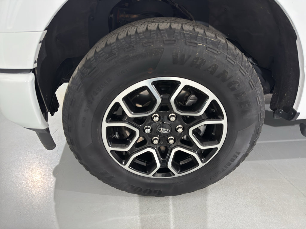 Used 2022 Ford F150 XLT w/ Equipment Group 302A High image 10