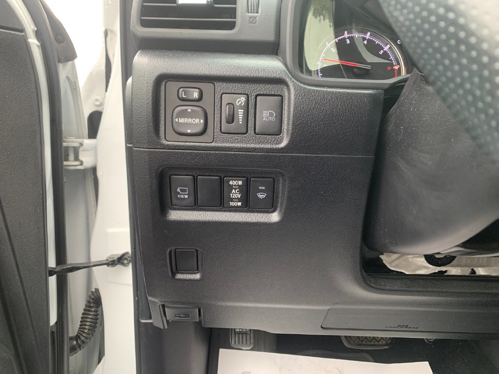 Used 2024 Toyota 4Runner TRD Off-Road Premium w/ Off Road Premium Plus Package AWD/4WD image 31