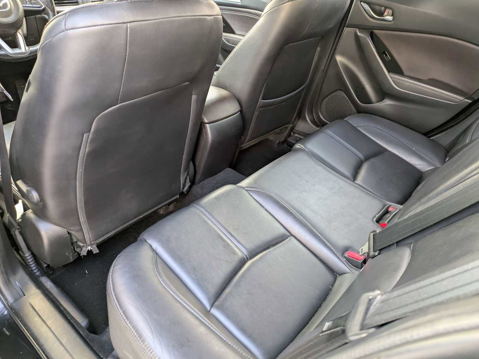 Used 2018 MAZDA MAZDA3 Touring image 17