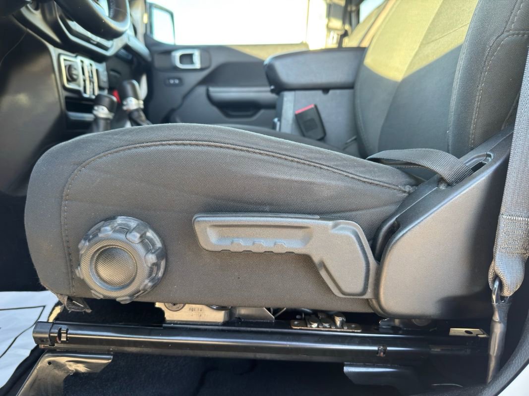 Used 2020 Jeep Gladiator Sport w/ Quick Order Package 24S image 15