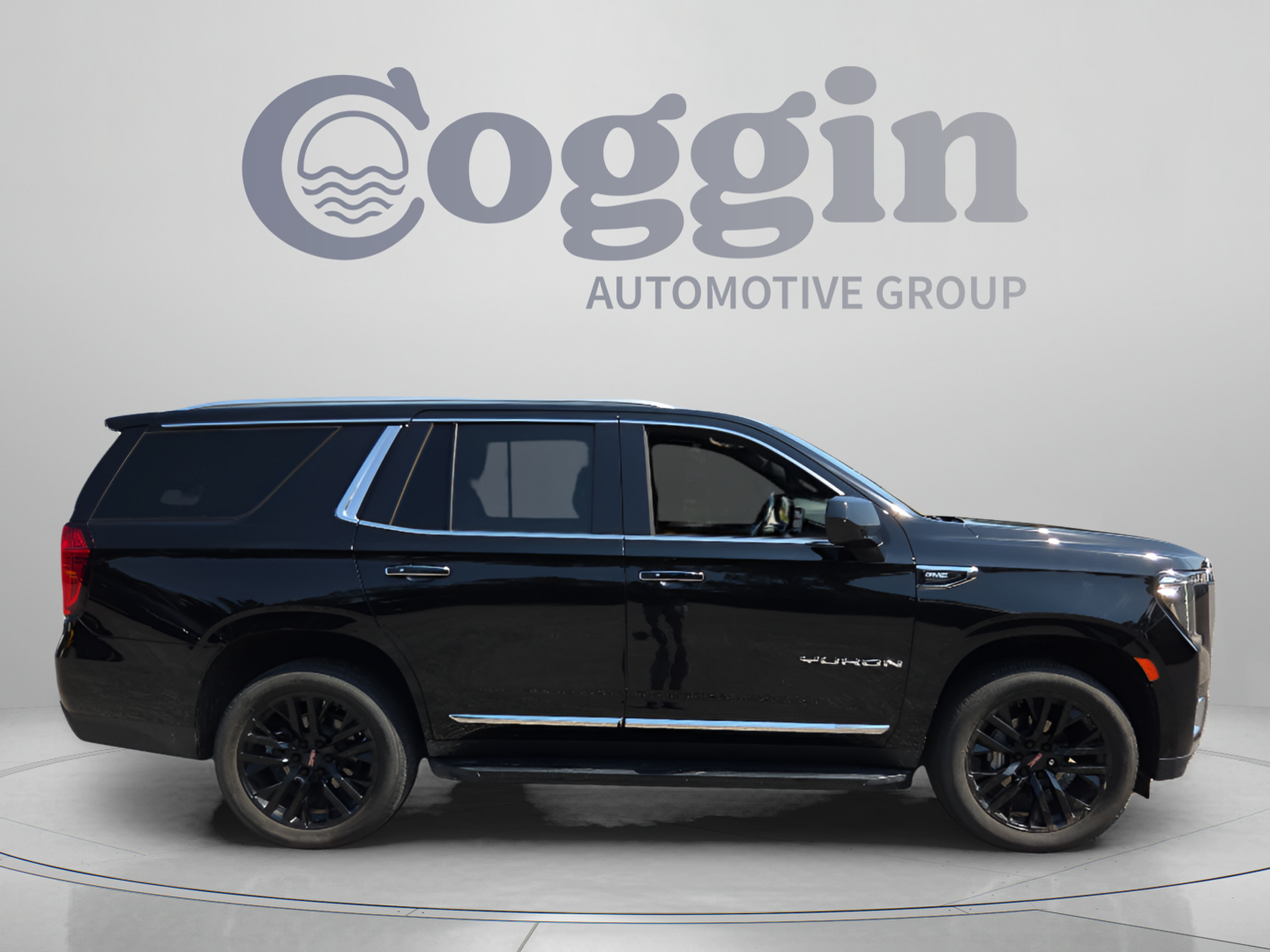 Used 2021 GMC Yukon SLT w/ Rear Media and Nav Package AWD/4WD image 6
