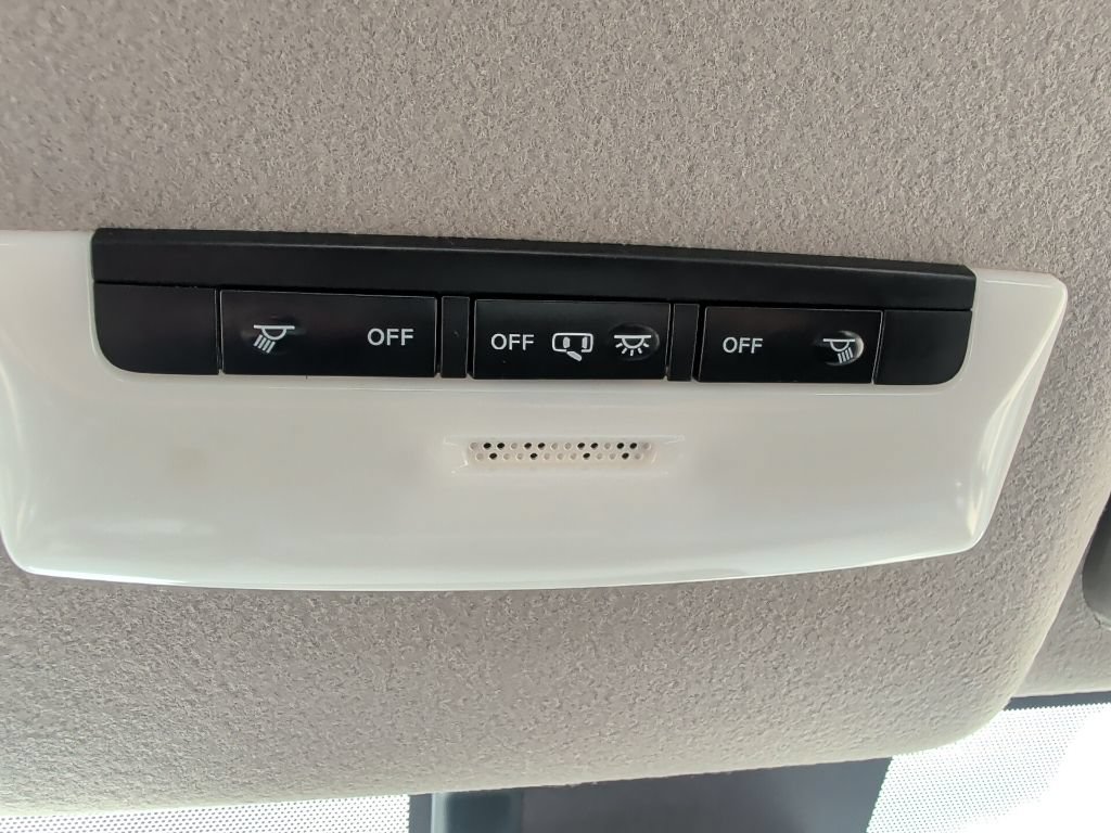 Used 2024 Nissan Versa SV FWD image 18