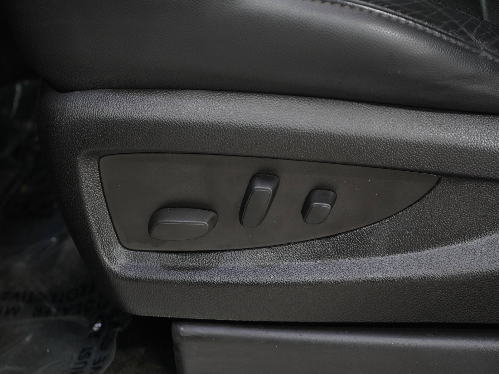 Used 2016 Chevrolet Silverado 1500 LTZ Z71 w/ LTZ Plus Package AWD/4WD image 25