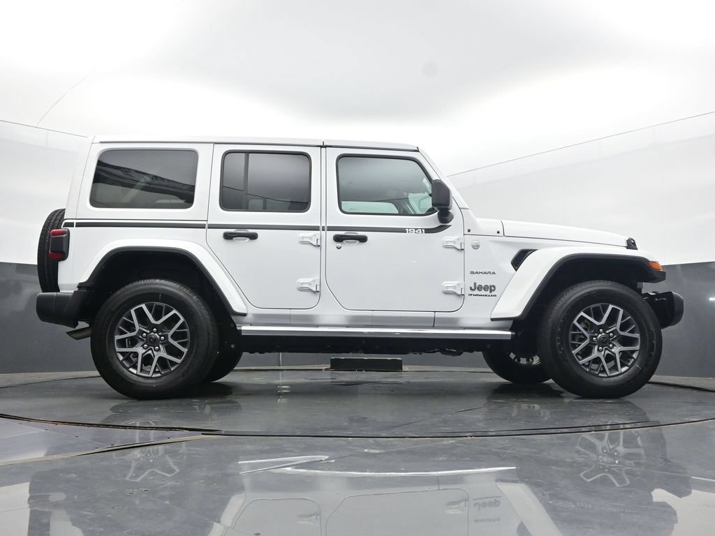 Used 2024 Jeep Wrangler Unlimited Sahara w/ Technology Group AWD/4WD image 60