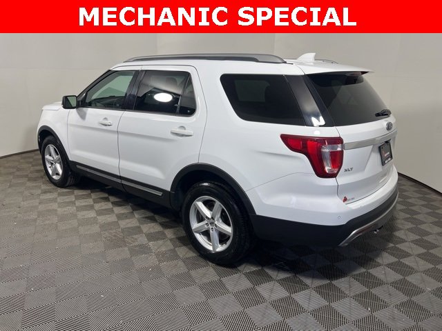 Used 2016 Ford Explorer XLT w/ Equipment Group 202A image 6