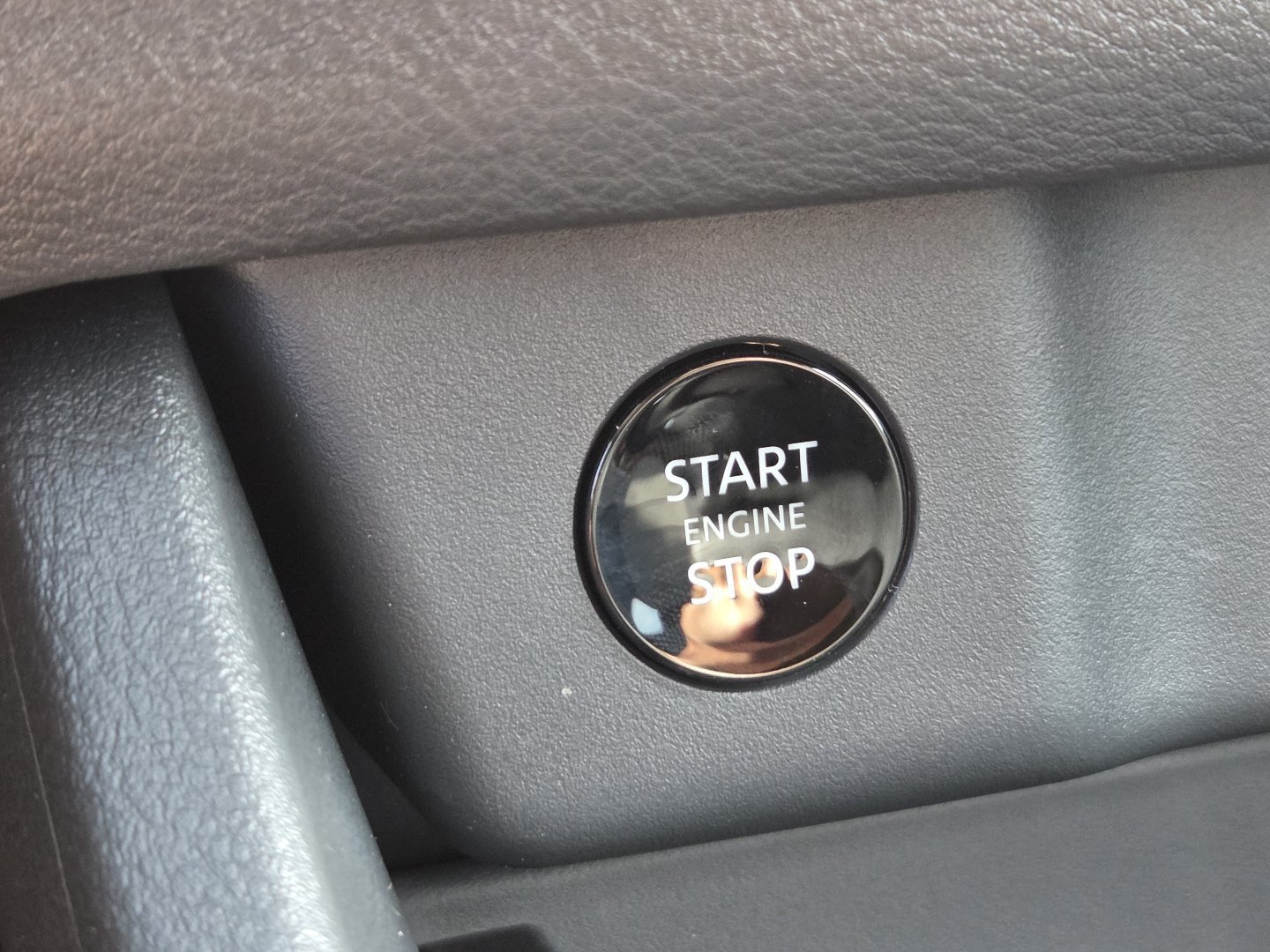 New 2027 Nissan Rogue SV AWD/4WD image 31