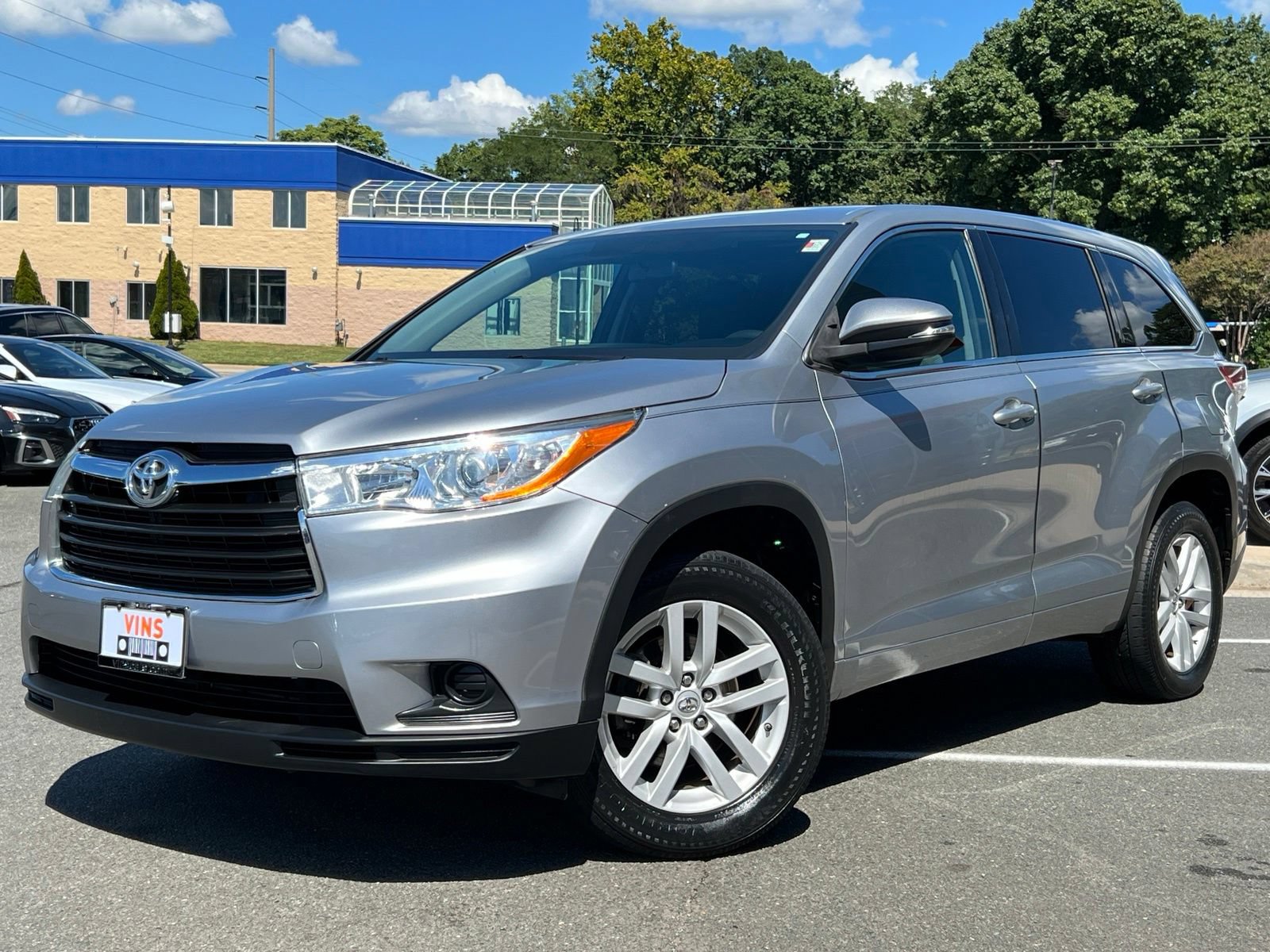 Used 2014 Toyota Highlander LE FWD image 9