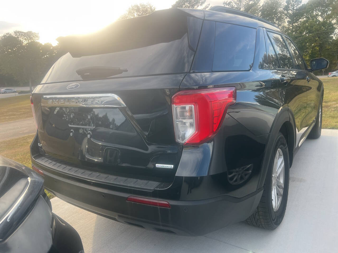 Used 2020 Ford Explorer XLT RWD image 4