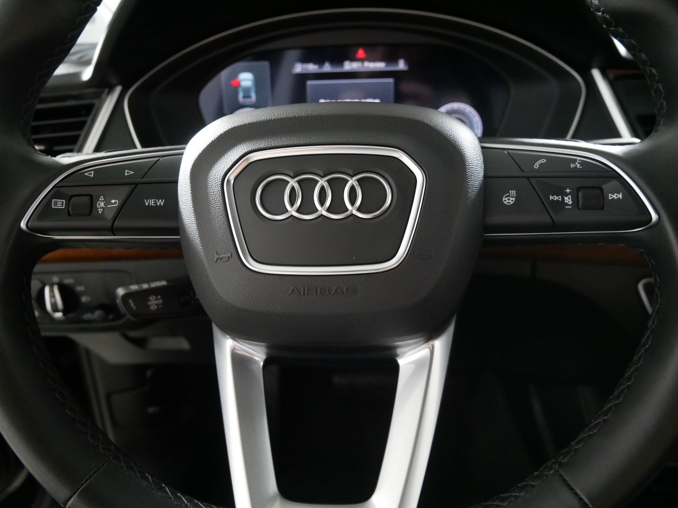 Used 2021 Audi Q5 2.0T Premium Plus w/ Premium Plus Package AWD/4WD image 25