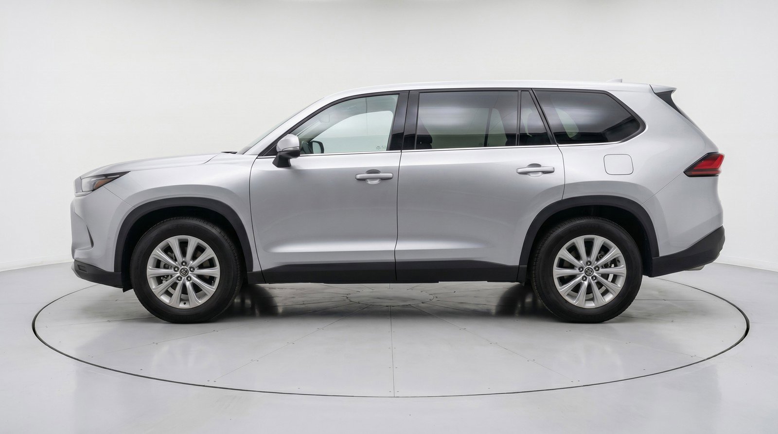 Used 2025 Toyota Grand Highlander FWD image 5